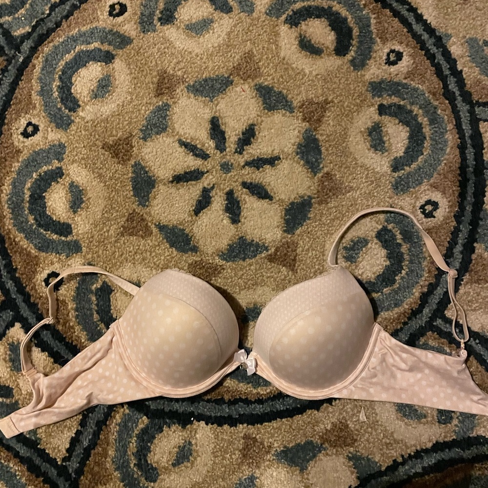 Womens 32D Victoria secret bra